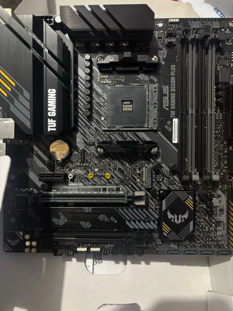 Placa mãe asus tuf  b550 m plus - Foto 3
