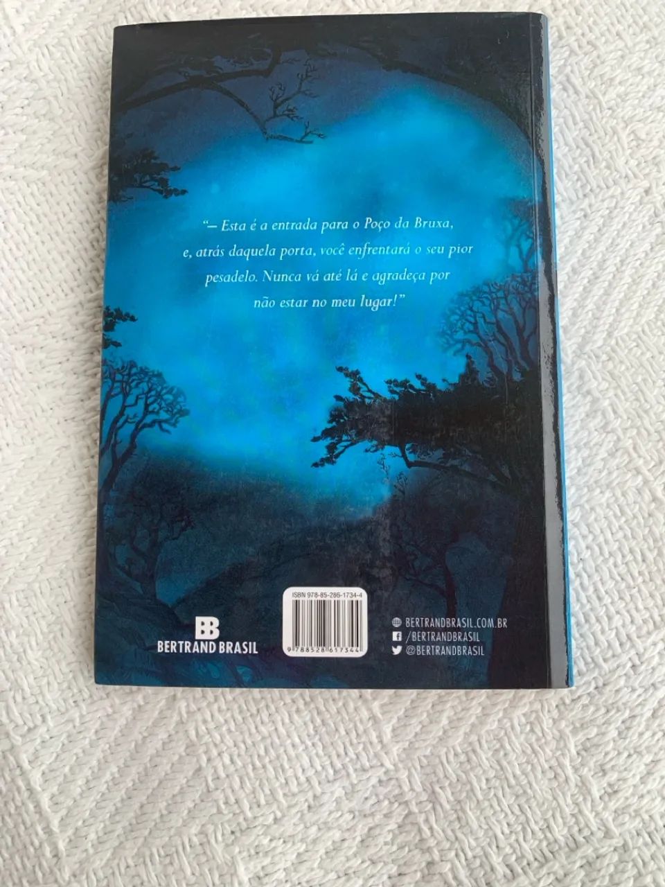 Livro a prisão mal-assombrada. - Foto 2