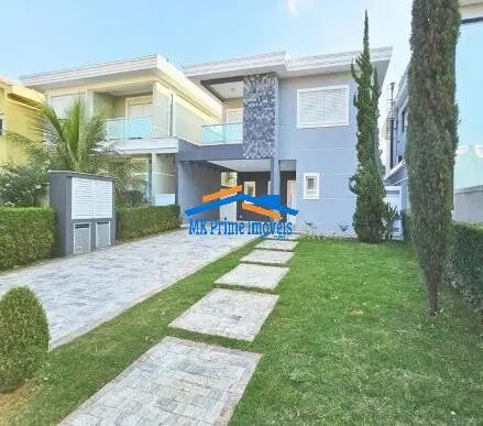 Casa à Venda 317m² com 5 Quartos (4 suítes) com Piscina - Lorian Boulevard