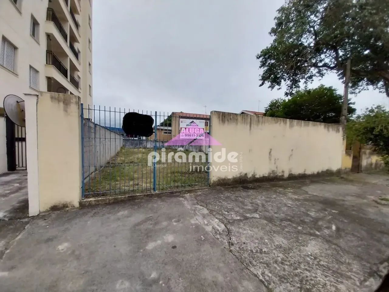 Terreno para alugar, 300 m² por R$ 1.000,00/mês - Parque Industrial - São José dos Campos/