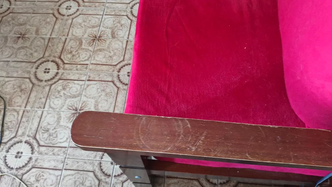 Sofá de madeira e 2 poltronas  - Foto 5