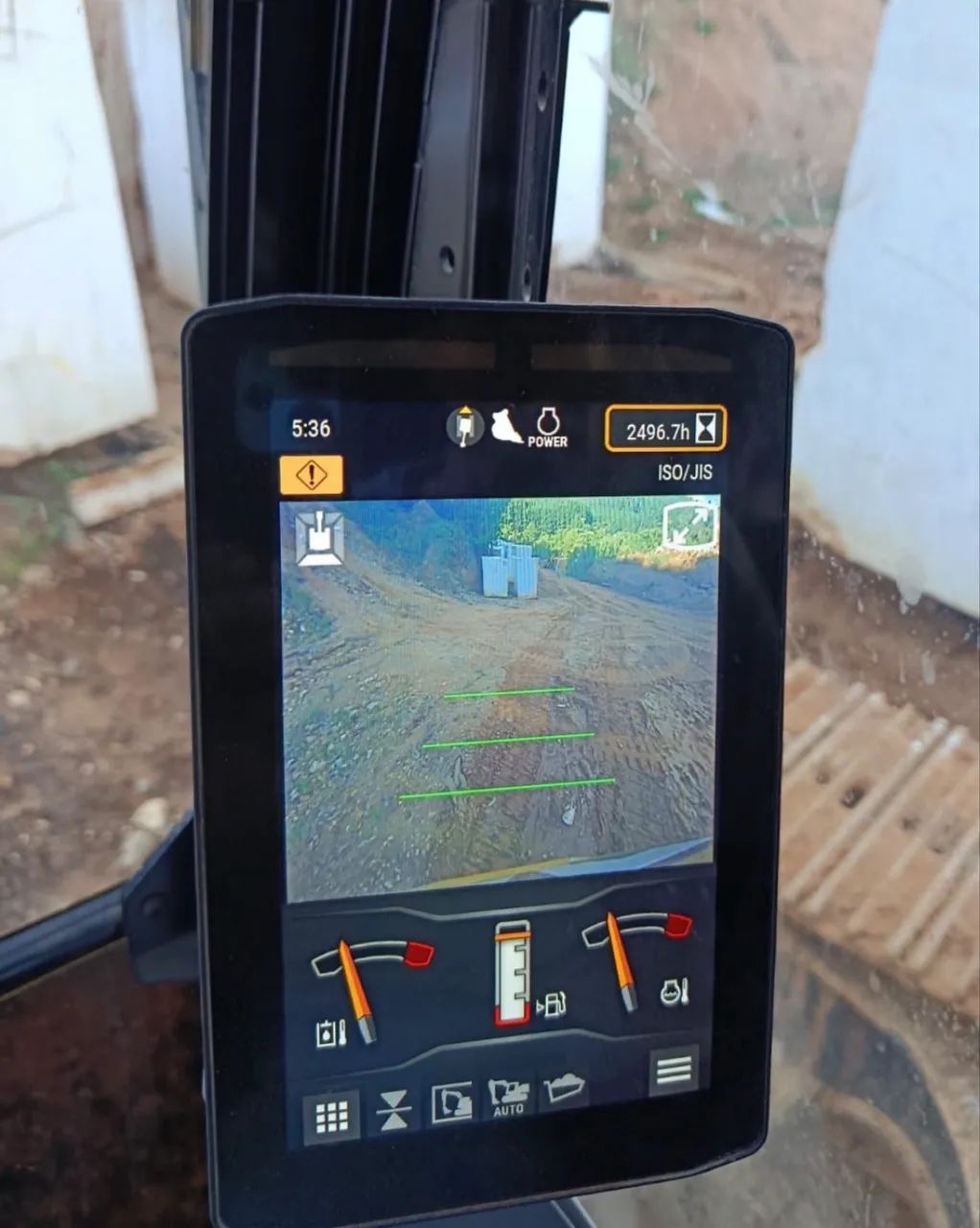 Escavadeira Caterpillar 323 ano 2022, com 2.500 horas e ar condicionado, no Paraná  - Foto 4