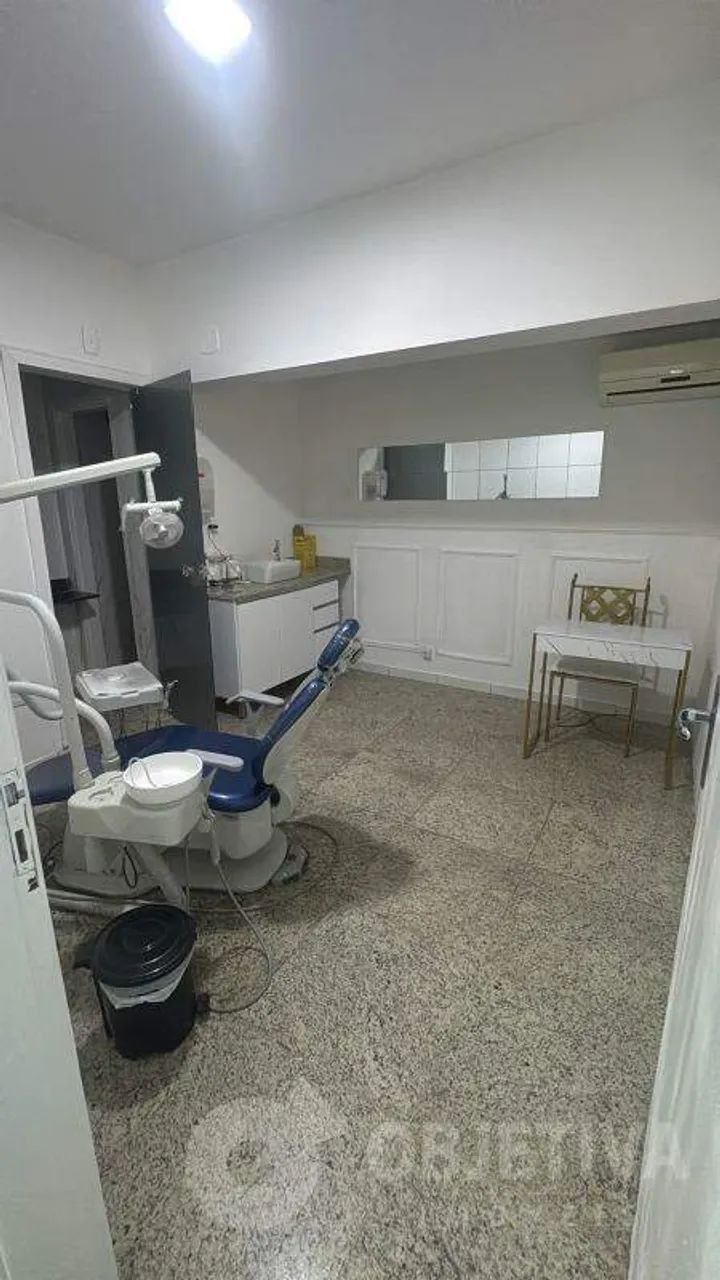 Excelente sala comercial totalmente adaptada para consultórios odontológicos