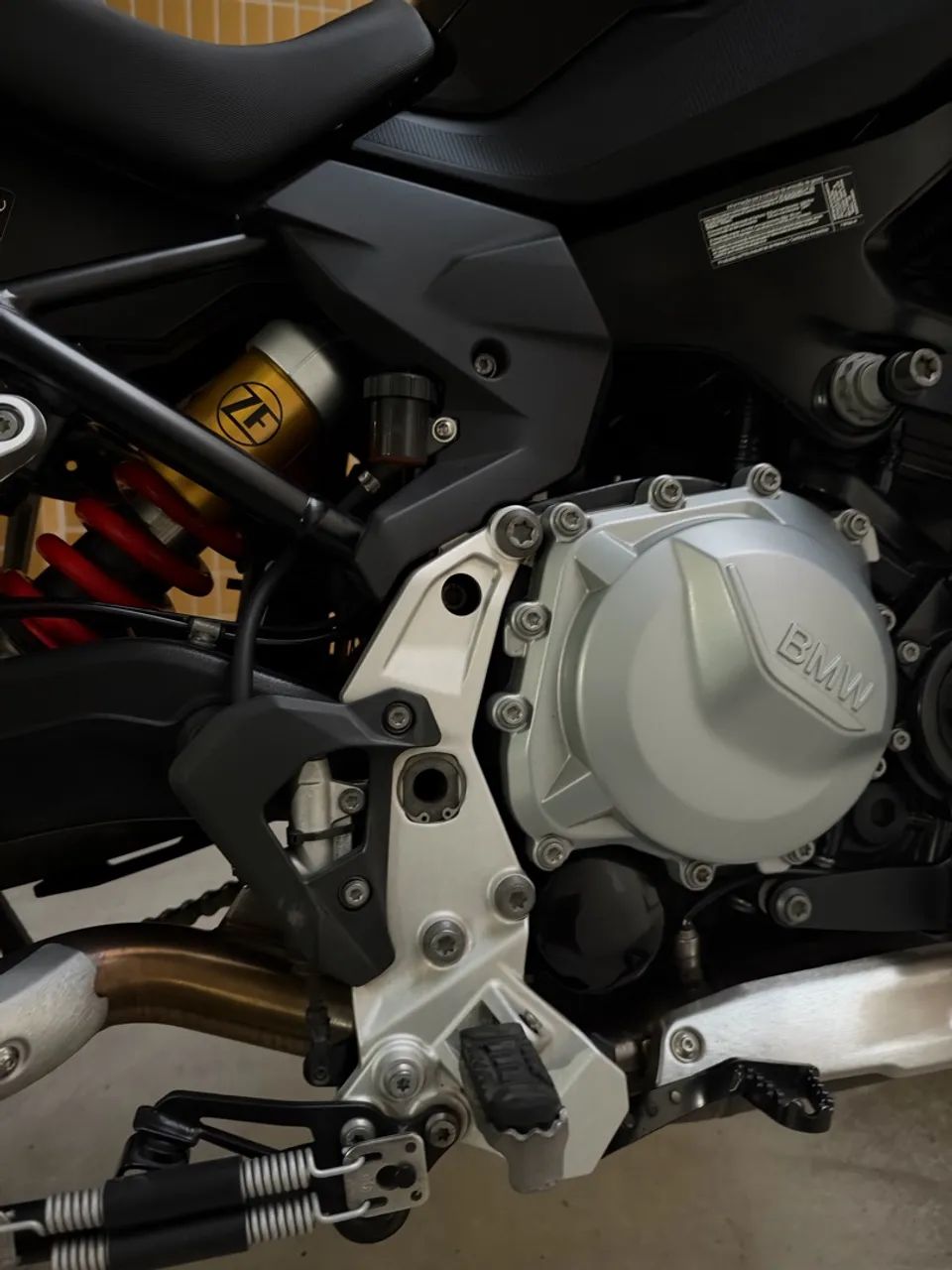 F850 GS  Triple Black 2023 - Foto 5