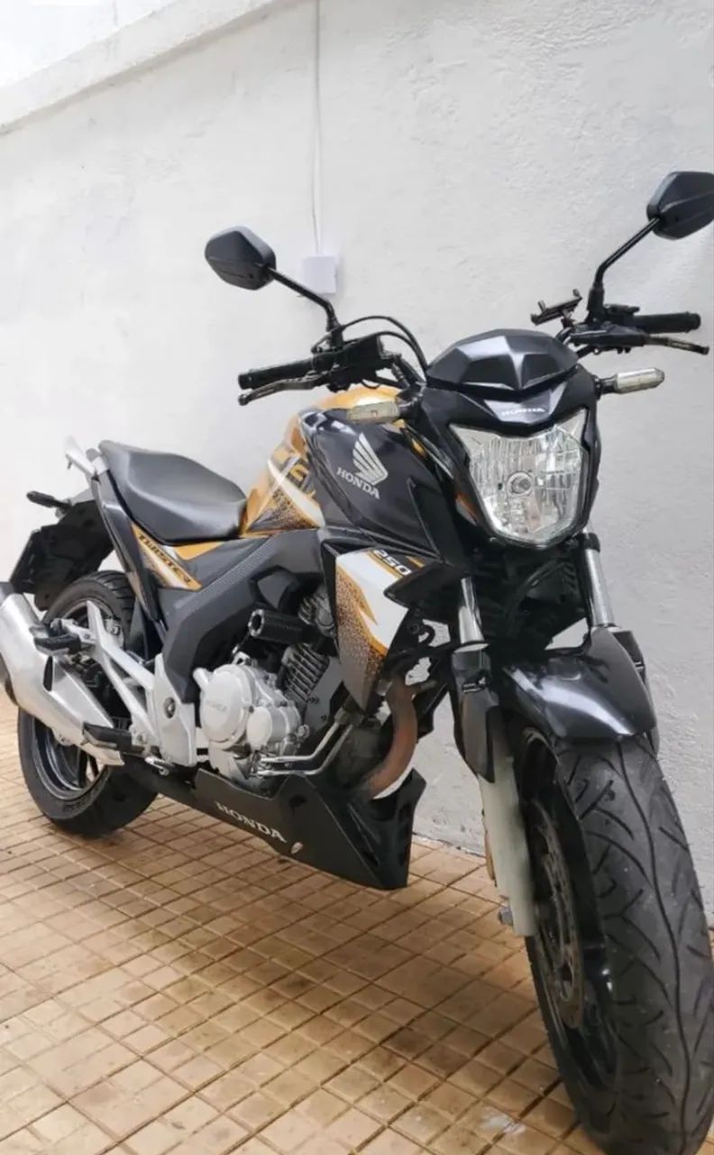 CB250 TWISTER  - Foto 5