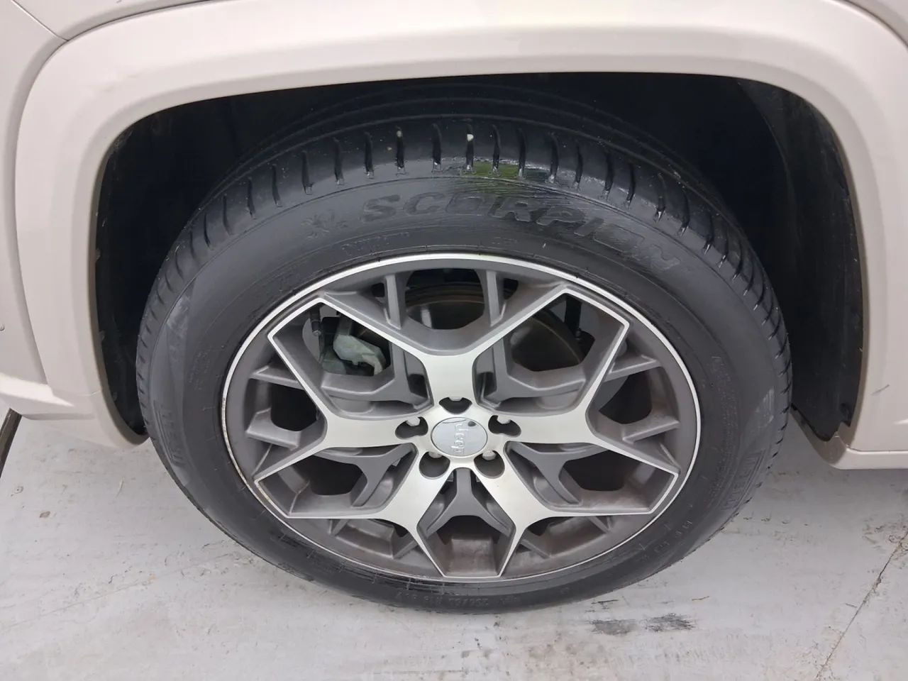 Jeep Commander Overland T270 1.3 TB Flex Aut., foto 10 de 17