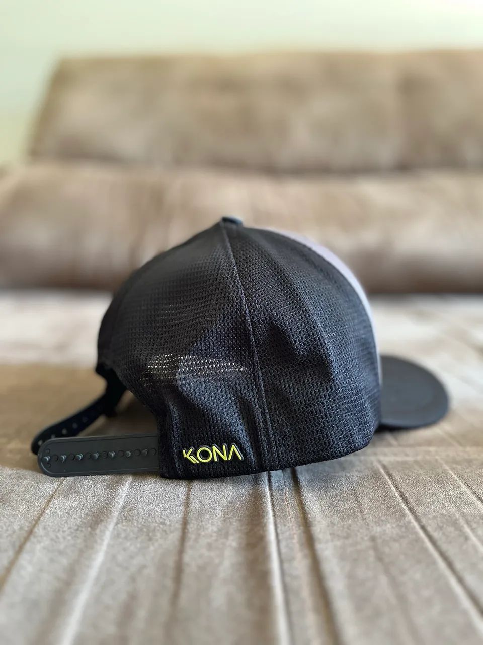 Boné Kona cinza com preto  - Foto 2