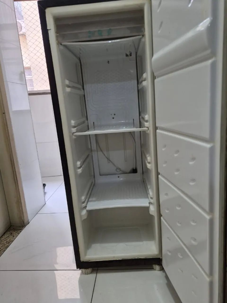 Freezer Consul 159 litros vertical - Foto 3