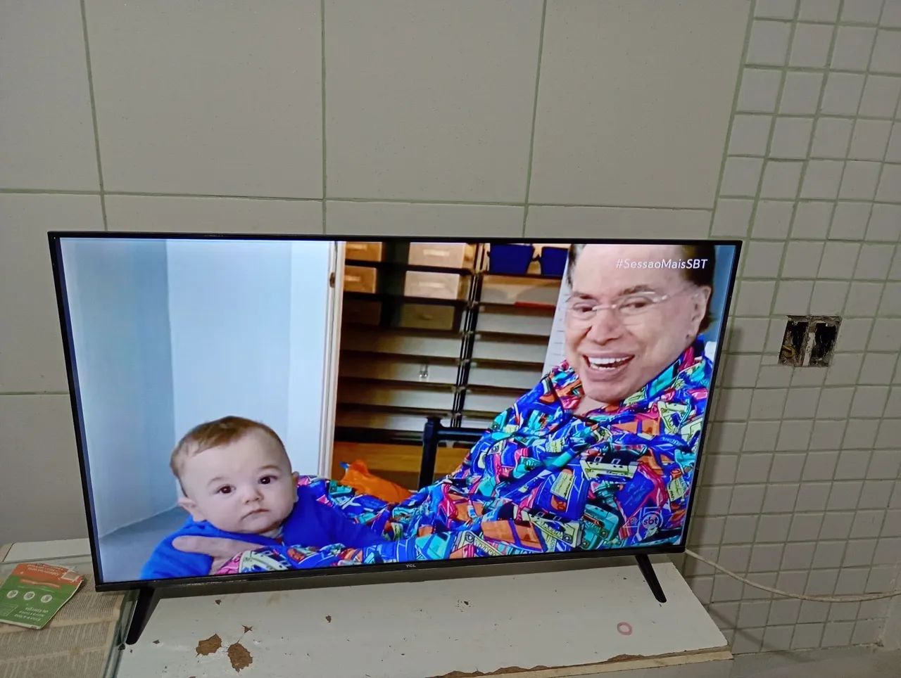 Vendo Tv TCL 43 Polegadas Android  - Foto 2