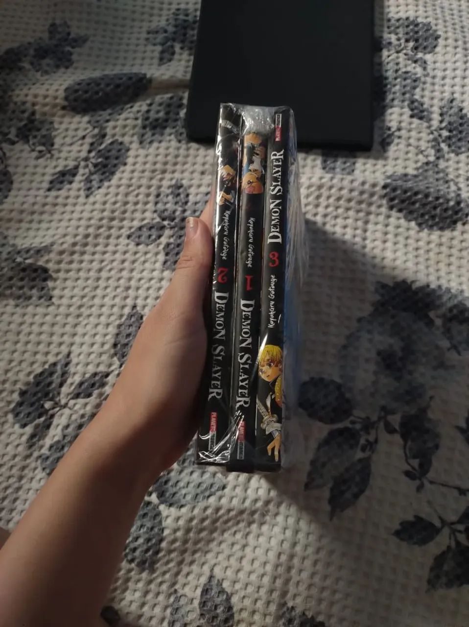 demon slayer volume 1, 2 e 3 - Foto 3