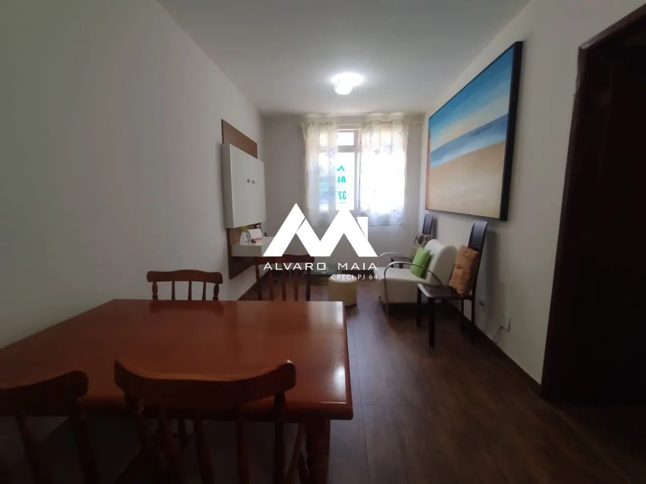 Apartamento mobiliado de 2 quartos no Colégio Batista
