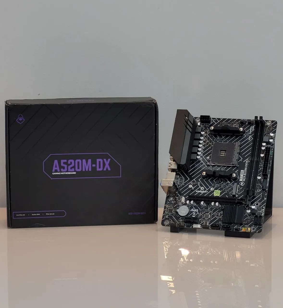 Placa mae AM4 A520M NOVA
