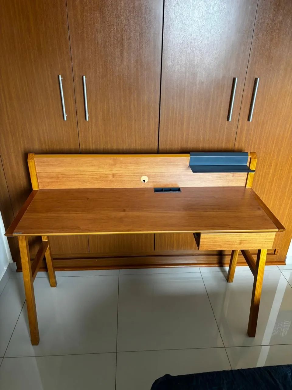 Mesa para PC - Madeira Maciça 453010729751685120