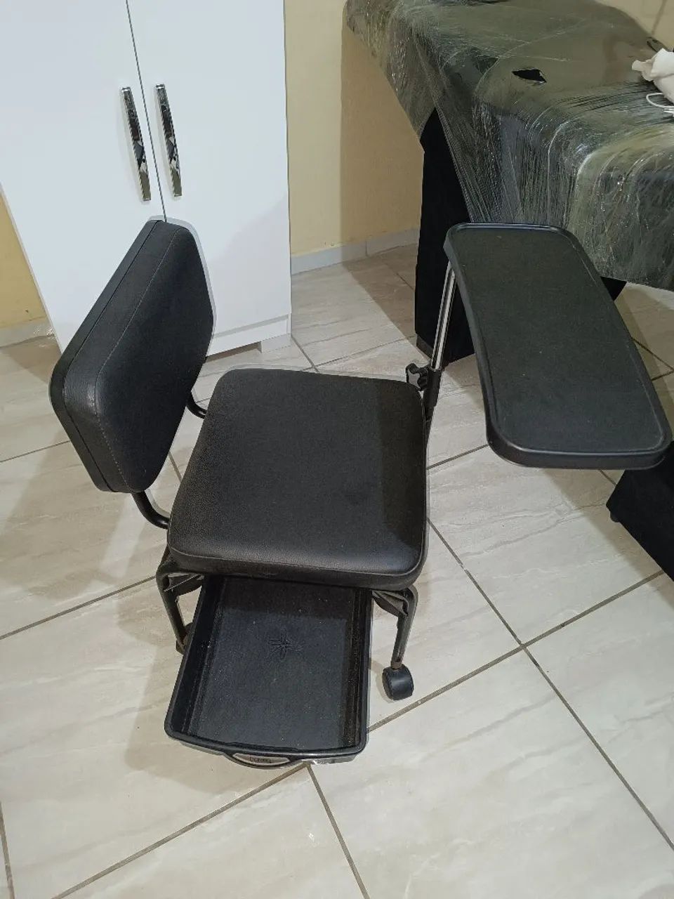Cadeira de Manicure 