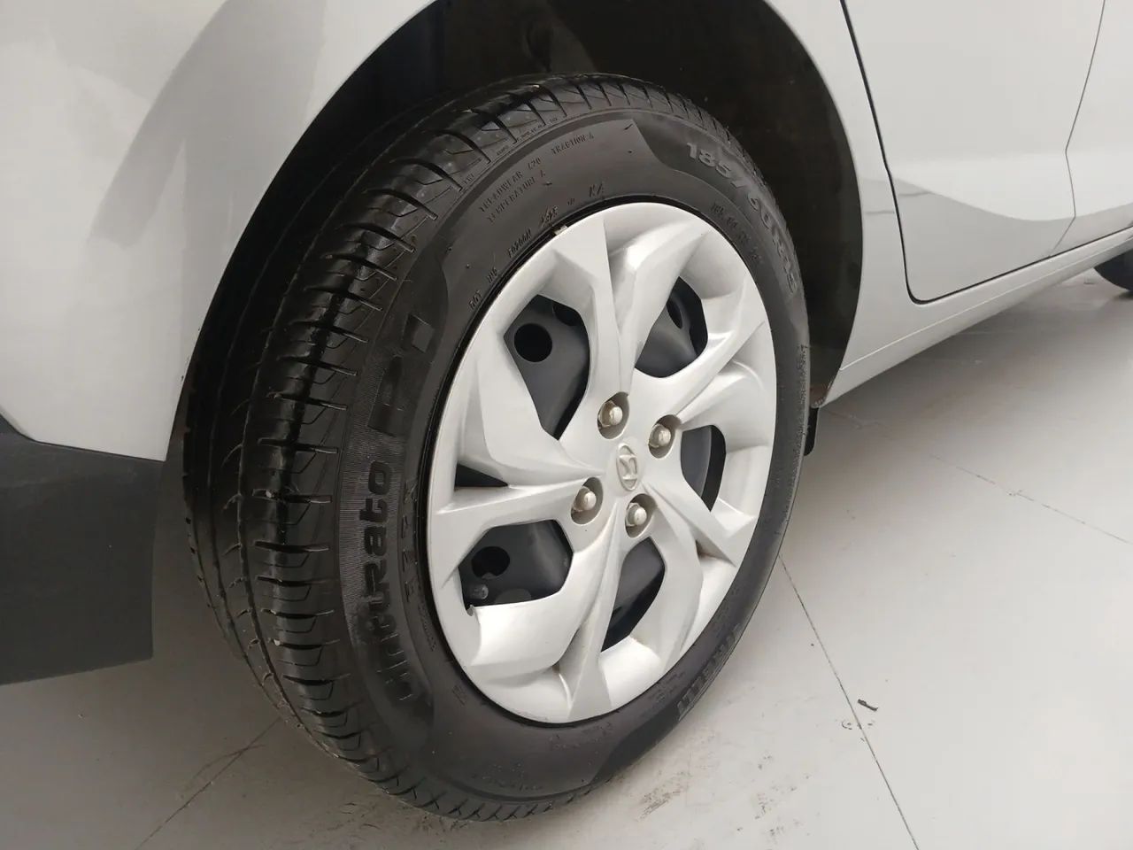 Hyundai HB20 Comfort 1.0 Flex 12V Mec., foto 14 de 18