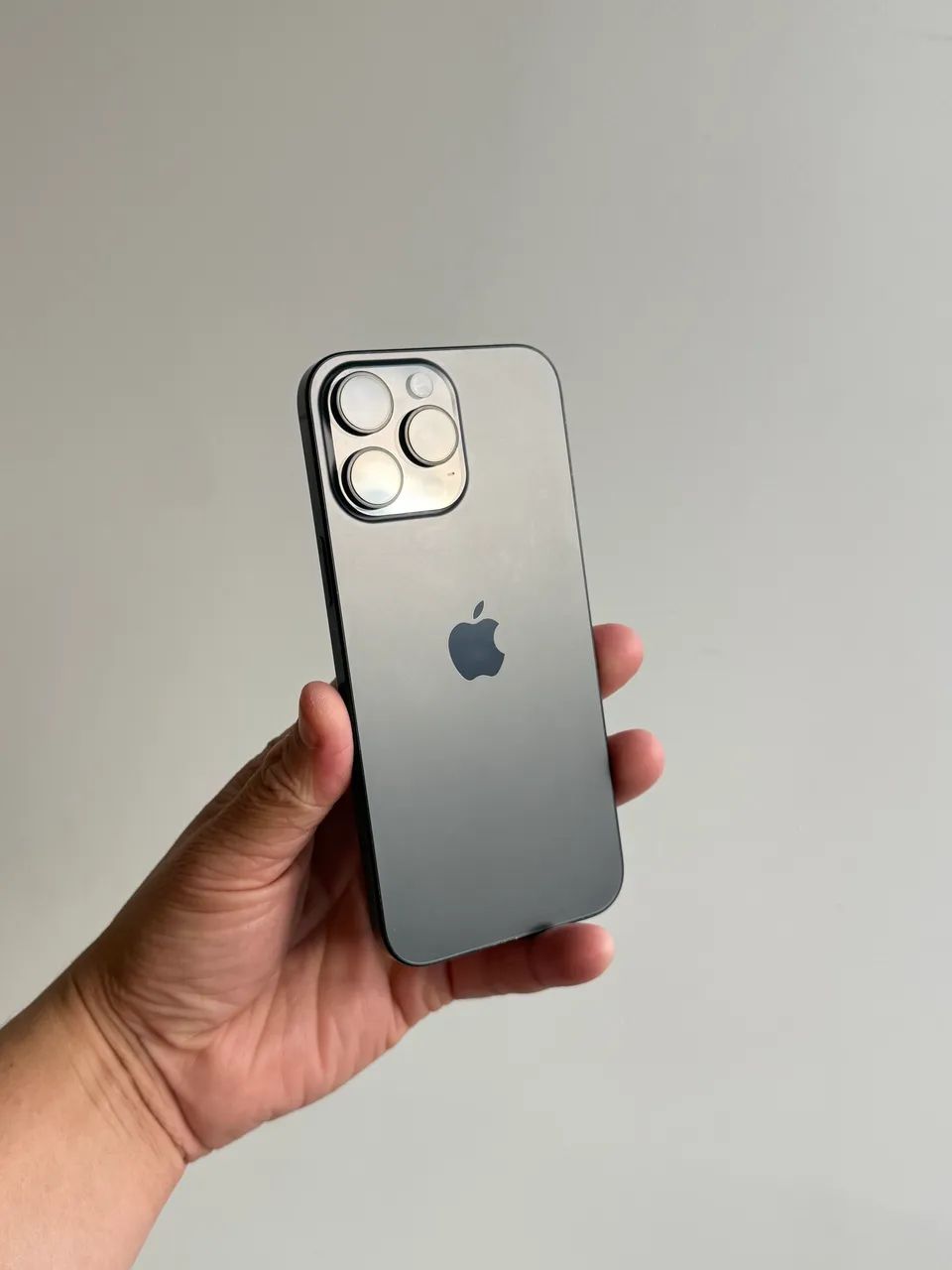 iPhone 16 pro Max 256gb ler anúncio 