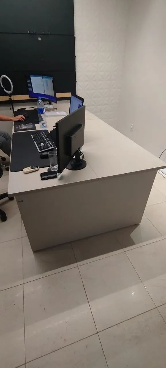 MESA PARA ESCRITÓRIO EM MDF  - Foto 3