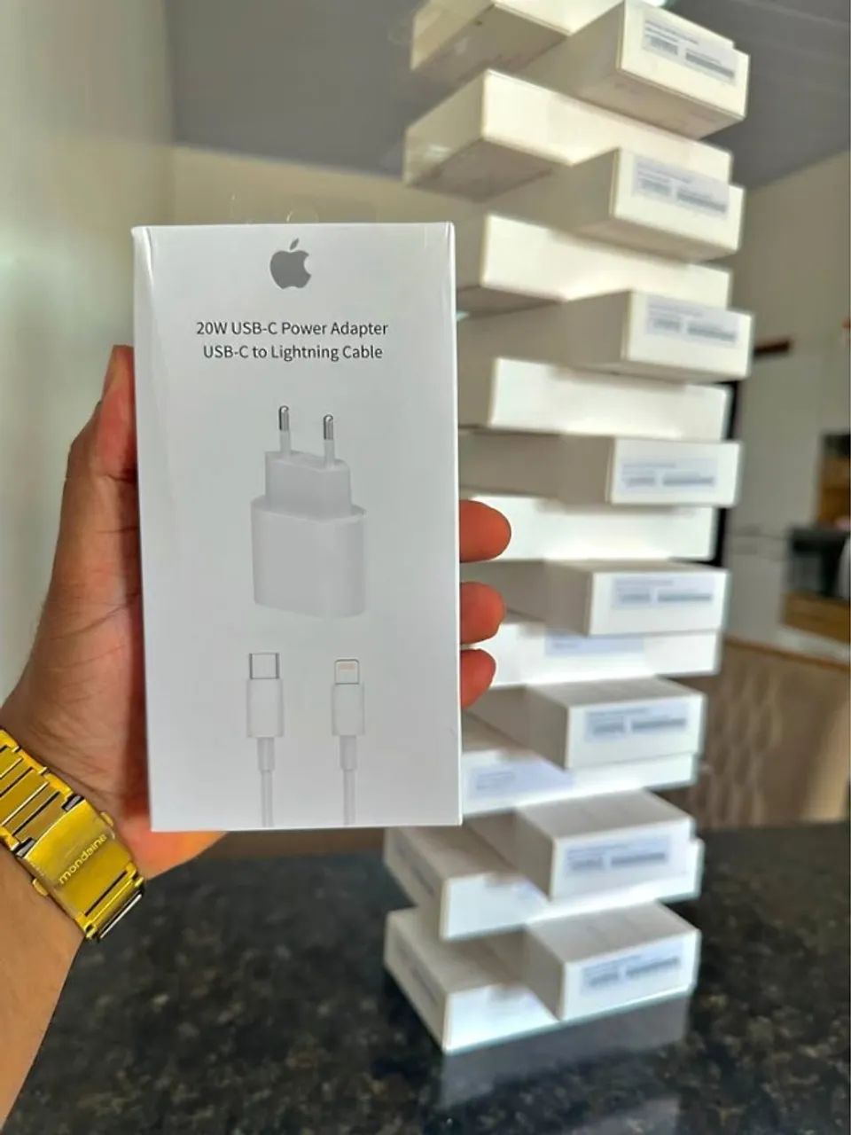 Carregador de iphone 20w completo..