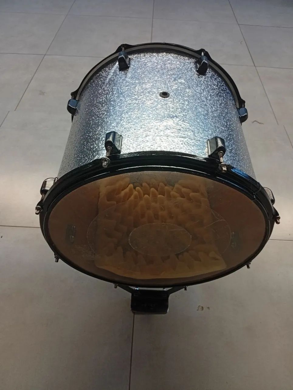 Surdo 16" convertido pra bumbo com pés e elevador. - Foto 2