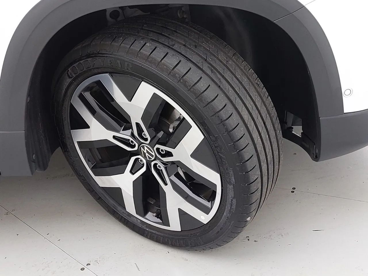 Volkswagen Taos Highline 1.4 250 TSI Flex Aut., foto 13 de 18