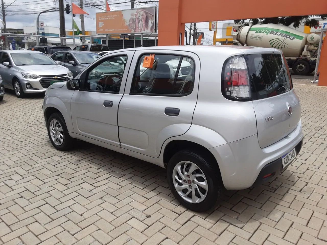 Fiat Uno Attractive 1.0 EVO Fire Flex 8V 5P 2021 - Foto 4