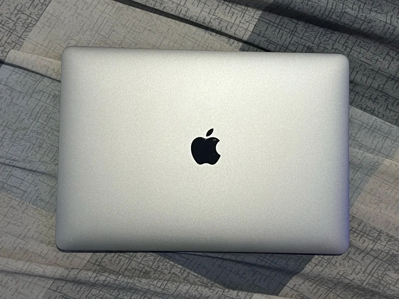 MacBook Pro 13 ano 2017 core i5/128Gb/8Gb spacegray novíssimo