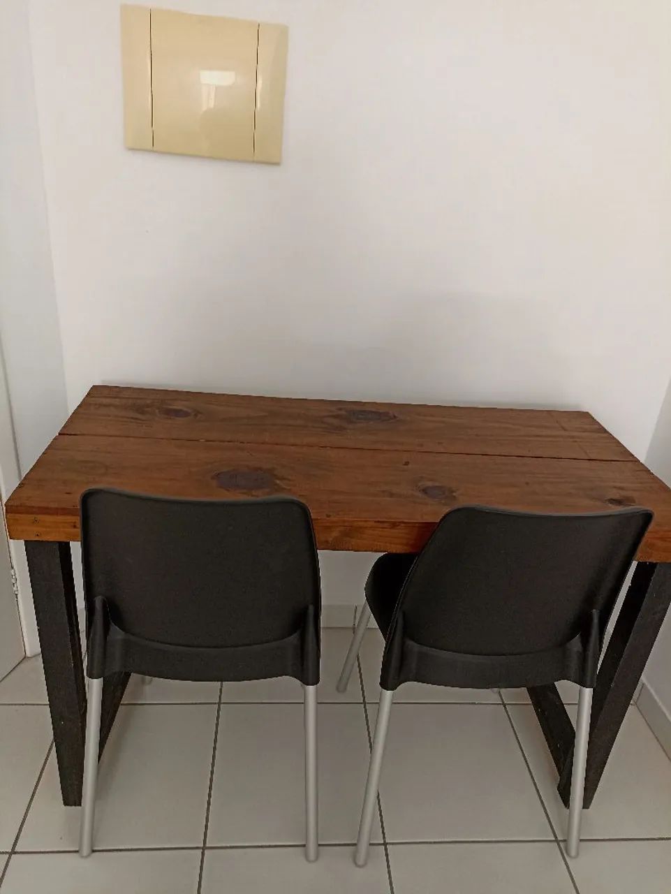 Mesa com cadeira