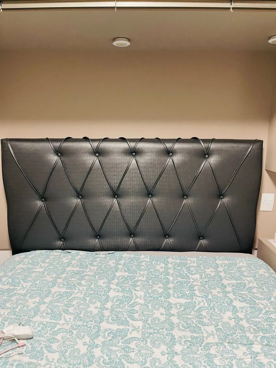 Cabiceira de cama Kueen