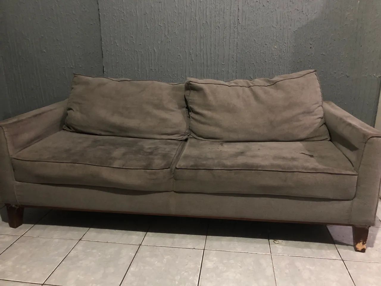 Vende sofá usado 250