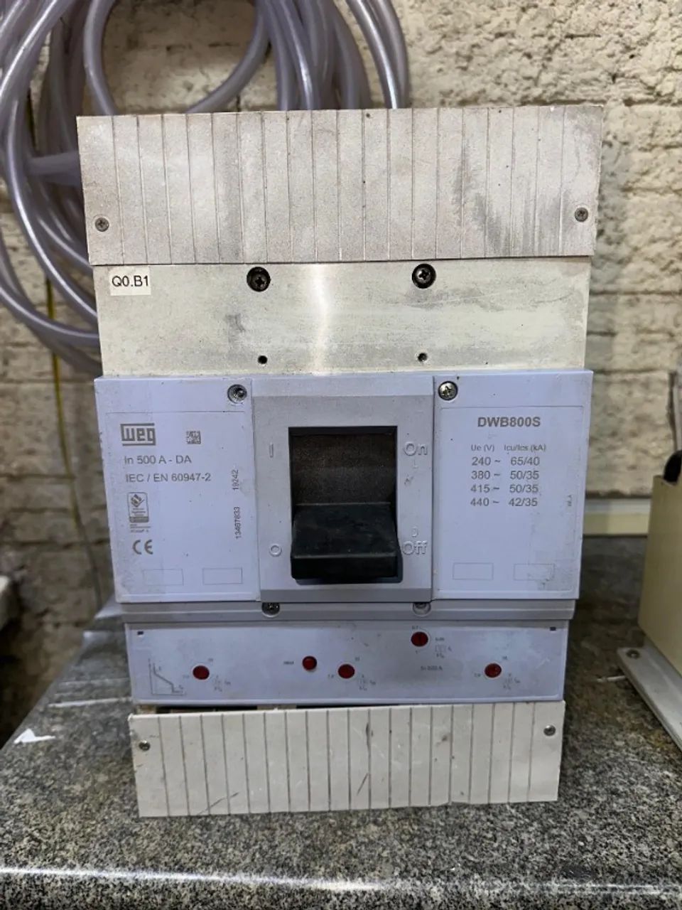 Disjuntor WEG  caixa moldada DWB800S 500A