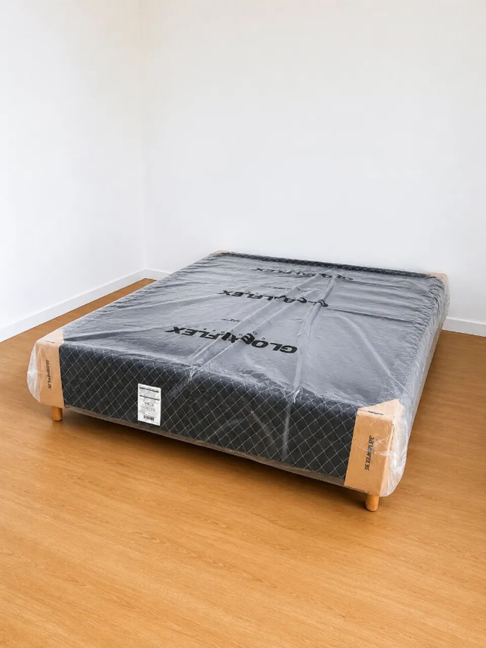 VENDO Base Box Casal - NOVA (Sem colchão) - Foto 3