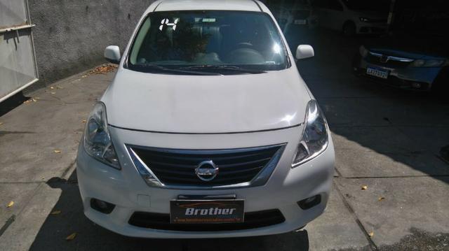 Nissan Versa SL 1.6 Manual 2014