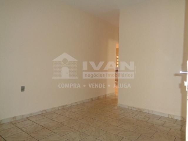 Casa para alugar com 3 dormitórios em Shopping park, Uberlândia cod:300611 - Foto 2
