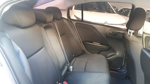 Honda CITY 1.5 LX Automático2015 21.300km - Foto 11