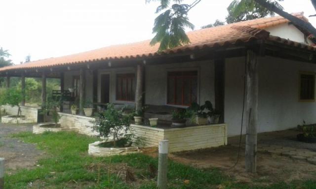 Excelente casa com otima localização próximo a parada obrigatoria