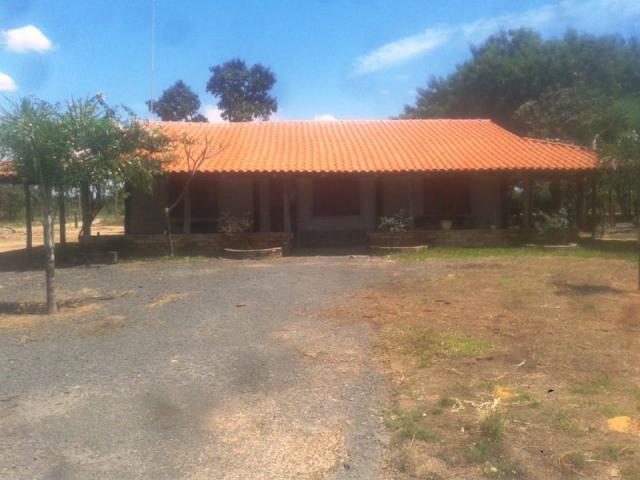 Excelente casa com otima localização próximo a parada obrigatoria - Foto 6
