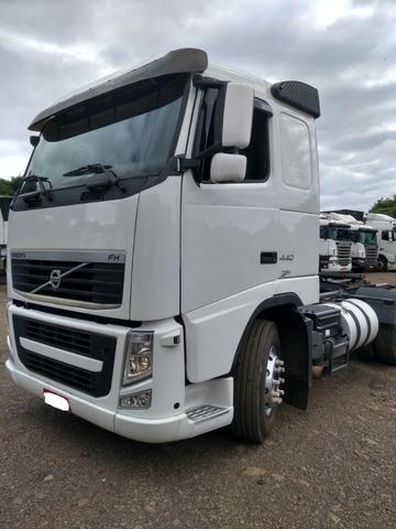 Caminhao volvo fh 440 6x2 teto baixo manual ano 2010 - Foto 19