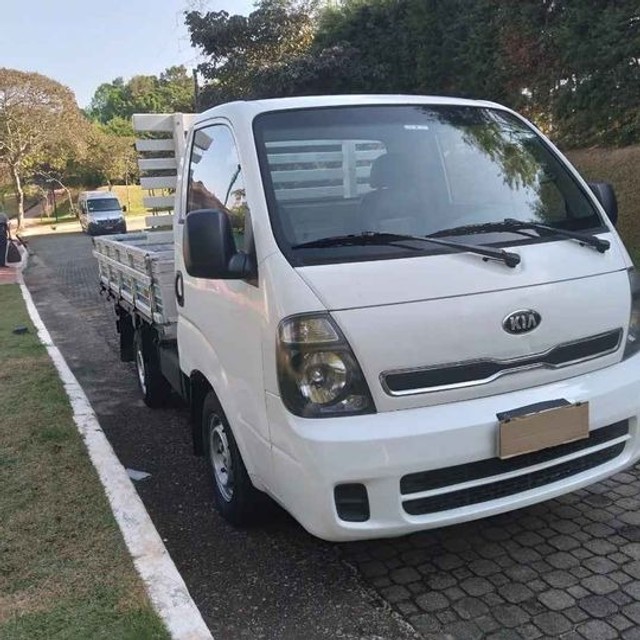 KIA BONGO 2014