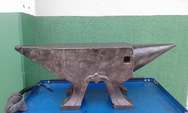 Bigorna Modelo Sueca74 kg