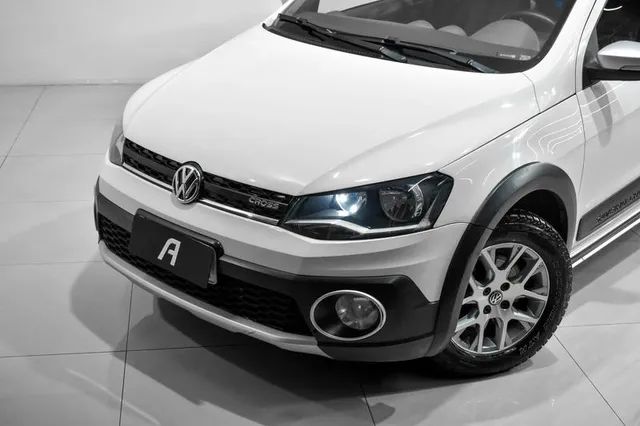 Veiculo - VW - VolksWagen Saveiro CROSS 1.6 T.Flex 16V CD 2015 Flex - NANI  MULTIMARCAS