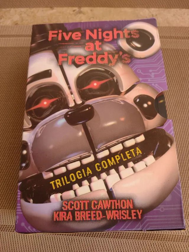 Box Five Nights At by Scott Cawthon e Kira Breed-Wrisley