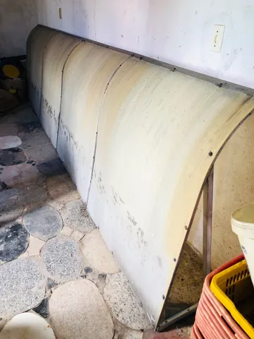 Toldo em alumínio e policarbonato 