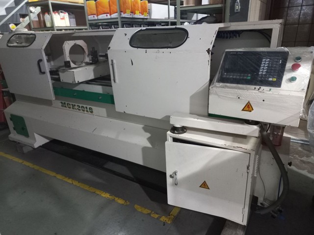 Torno CNC para madeira MCK 3016 ano 2013 usado