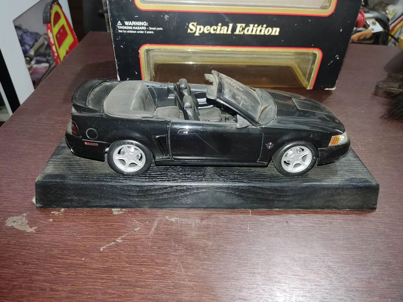 Carro de Brinquedo Ford Mustang GT 1999 - Maisto - Edição Especial - Foto 5