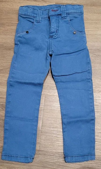 Calça jeans da Alphabeto