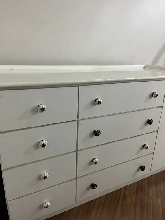 Cômoda branca de 6 gavetas