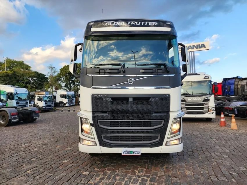 VOLVO FH540 6X4 GLOBETROTTER - ÚNICO DONO, CABINE TETO ALTO MANUTENÇÕES REALIZADAS NA C - Foto 8