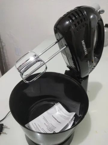 Batedeira Mondial Prática 400W com 3 Velocidades B44 Black