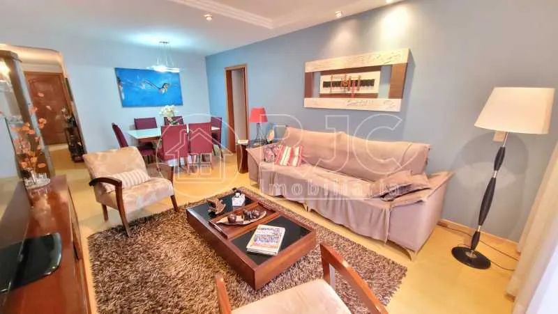 Apartamento para venda possui 121 metros quadrados com 3 quartos em Grajaú - Rio de Janeir