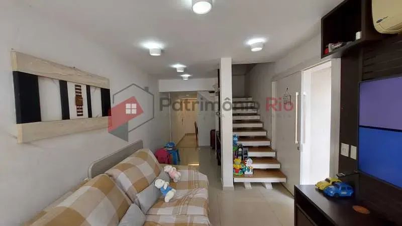 Casa 3 quartos, 2 vagas garagem em Condomínio Fechado em Vista Alegre